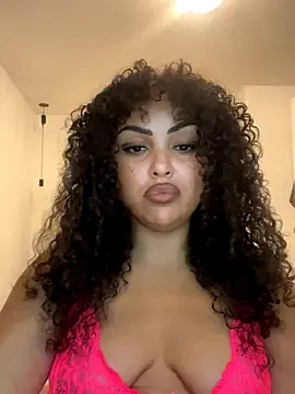 Musae – webcam model profile photo Image 3