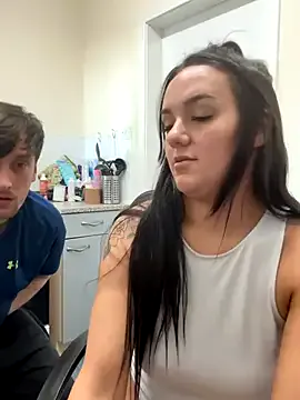 AishaHart – webcam model profile photo Image 5