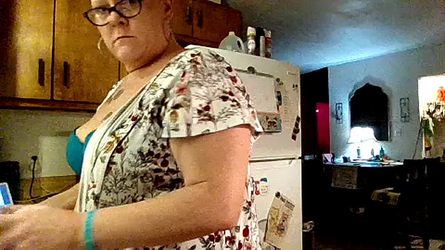-SweetDi- – webcam model profile photo Image 6