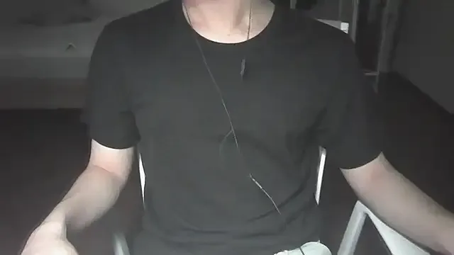 MiraKova – webcam model profile photo Image 4