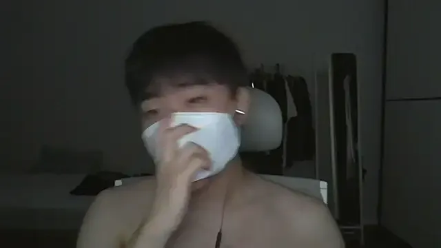 MiraKova – webcam model profile photo Image 5