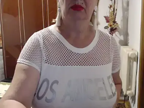 AnnAbbey – webcam model profile photo Image 10