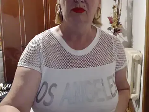 AnnAbbey – webcam model profile photo Image 18