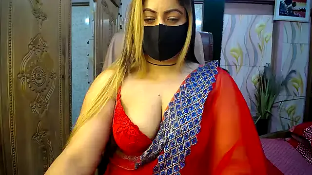 EsmeBrowm – webcam model profile photo Image 17