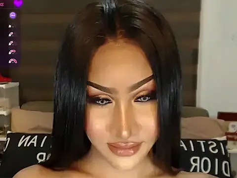 MiraKova – webcam model profile photo Image 10