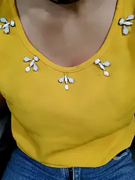 Evie – webcam model profile photo Image 5