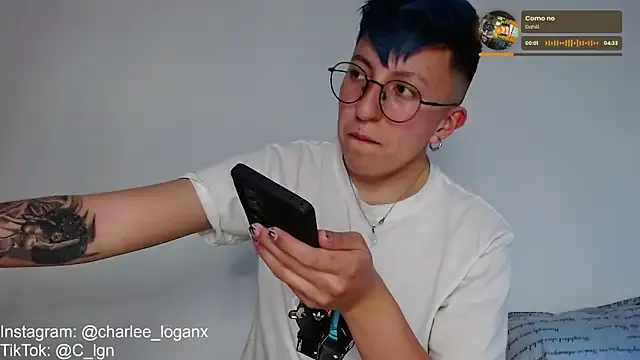 MiraKova – webcam model profile photo Image 14