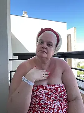 EsmeBrowm – webcam model profile photo Image 19