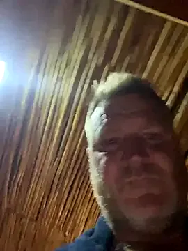 AdrianaAndrade – webcam model profile photo Image 3