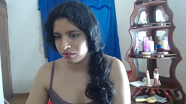 linahelen – webcam model profile photo Image 18