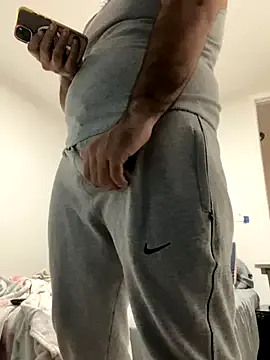 SerenaStar – webcam model profile photo Image 16