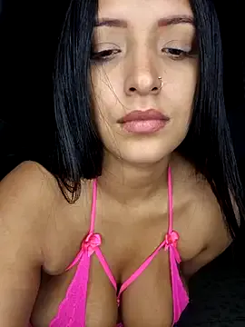 EsmeBrowm – webcam model profile photo Image 8