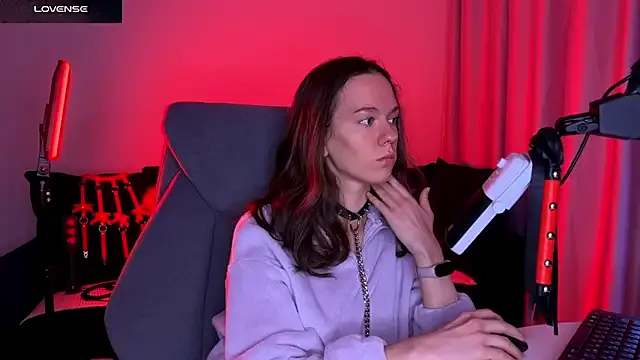 EsmeBrowm – webcam model profile photo Image 11