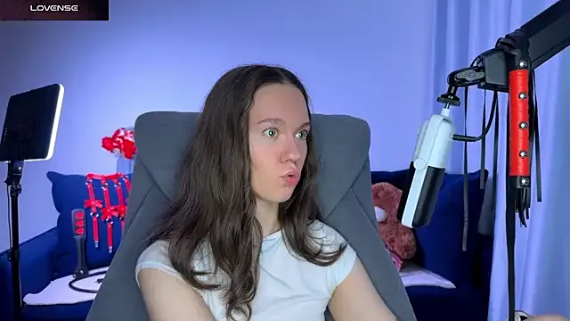 EsmeBrowm – webcam model profile photo Image 16