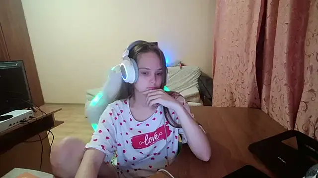 nicole_98 – webcam model profile photo Image 5