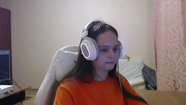 nicole_98 – webcam model profile photo Image 6