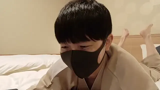 Bella – webcam model profile photo Image 2