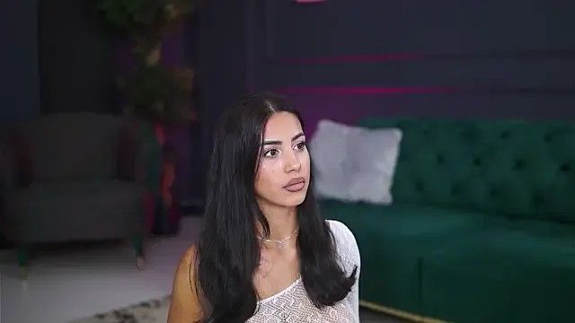 LiaWells – webcam model profile photo Image 10