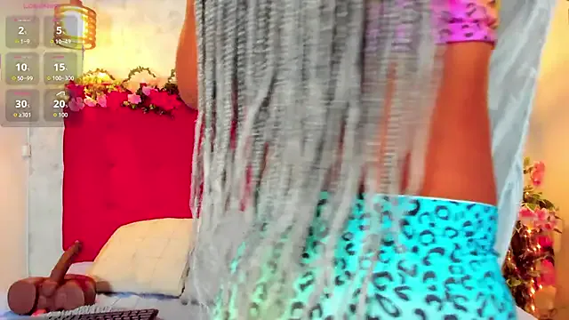 MiraKova – webcam model profile photo Image 16