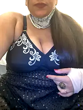 LaraOlson – webcam model profile photo Image 9