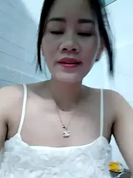 diviala – webcam model profile photo Image 18