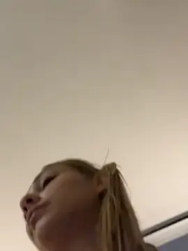 Bllowjoyy – webcam model profile photo Image 18