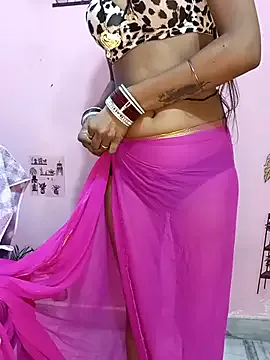 MiraKova – webcam model profile photo Image 9