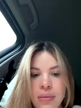 KellyHansen – webcam model profile photo Image 6