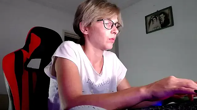 ElaRossie – webcam model profile photo Image 12