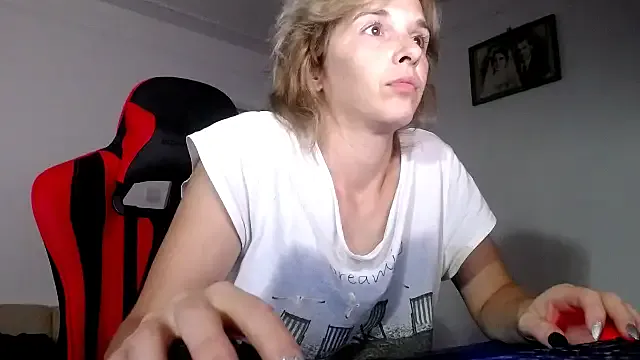 ElaRossie – webcam model profile photo Image 14