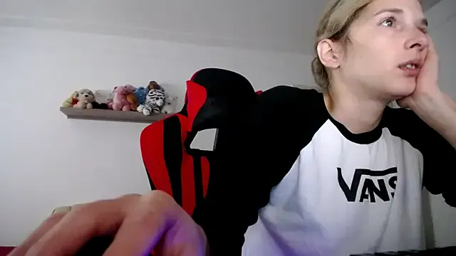 ElaRossie – webcam model profile photo Image 17