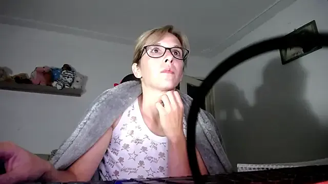 ElaRossie – webcam model profile photo Image 18