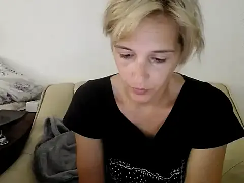 ElaRossie – webcam model profile photo Image 4