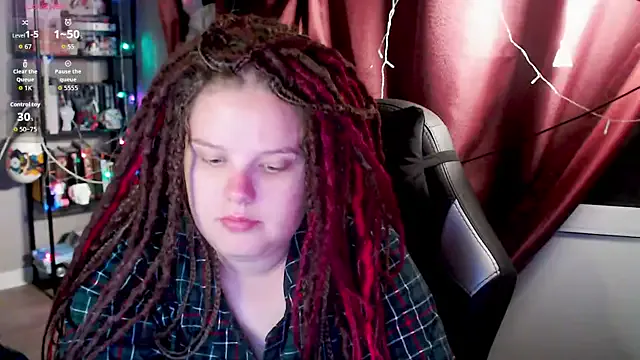 MiraKova – webcam model profile photo Image 12