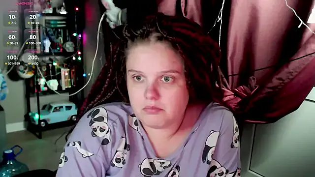 MiraKova – webcam model profile photo Image 14