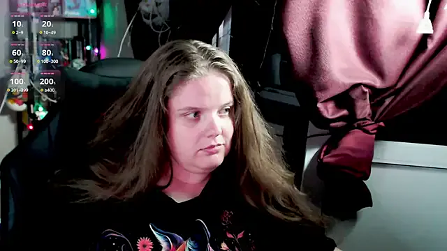 MiraKova – webcam model profile photo Image 3