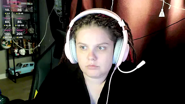 MiraKova – webcam model profile photo Image 9