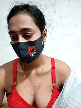MilaDelays – webcam model profile photo Image 5