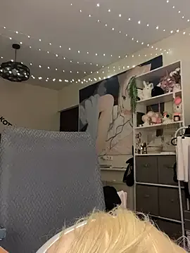 EsmeBrowm – webcam model profile photo Image 2