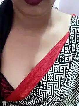 LiaWest – webcam model profile photo Image 18