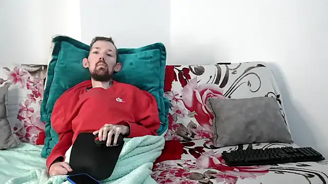 MiraKova – webcam model profile photo Image 17