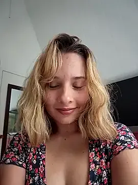 KhloeClark – webcam model profile photo Image 18