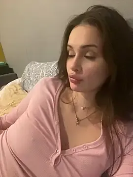 HaleyLyon – webcam model profile photo Image 2
