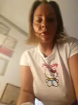MessyNastyQueen – webcam model profile photo Image 9