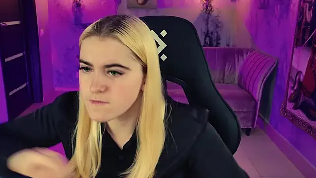 Sofi2 – webcam model profile photo Image 14