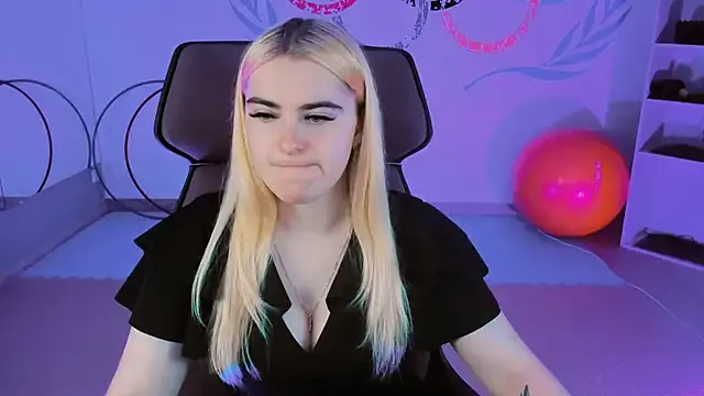 Sofi2 – webcam model profile photo Image 7