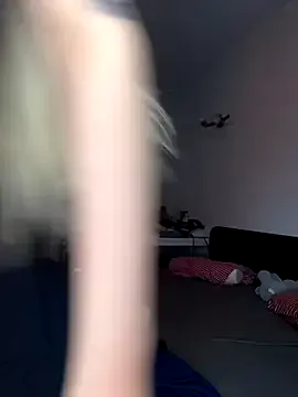 AngerlaMei – webcam model profile photo Image 4