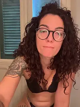 CatalinaDalessio – webcam model profile photo Image 3