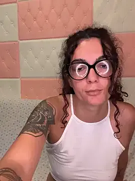 CatalinaDalessio – webcam model profile photo Image 4