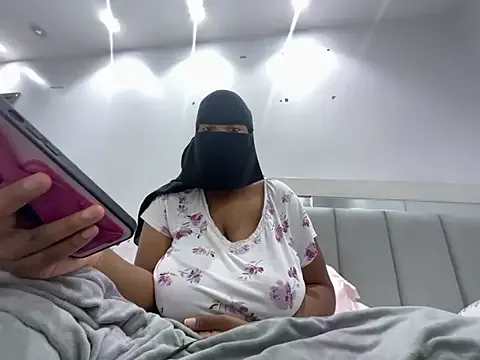 Submissive_Arab Image 2